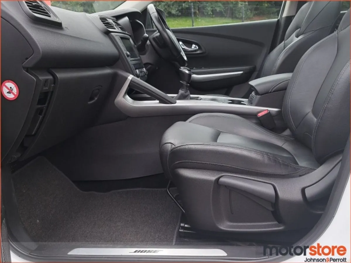 Renault KADJAR 1.5 dCi 110 Energy Signature S Nav - Image 4