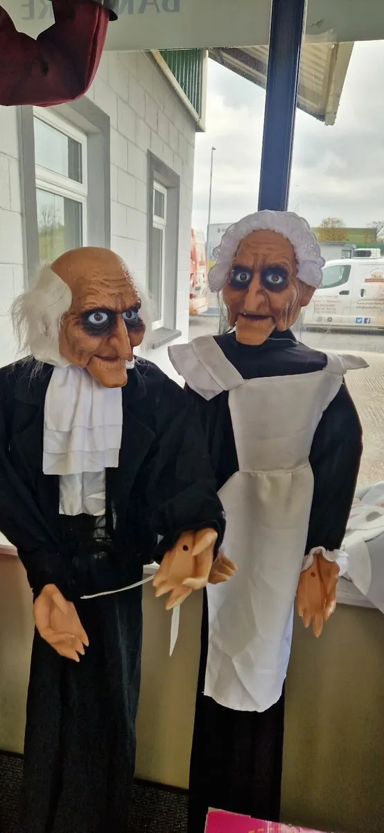 Halloween Decorations - Animatronics - Image 1