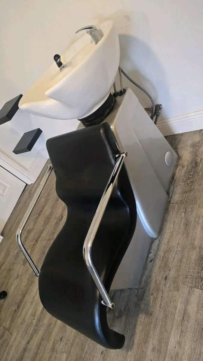 Hair salon furniture - Image 4