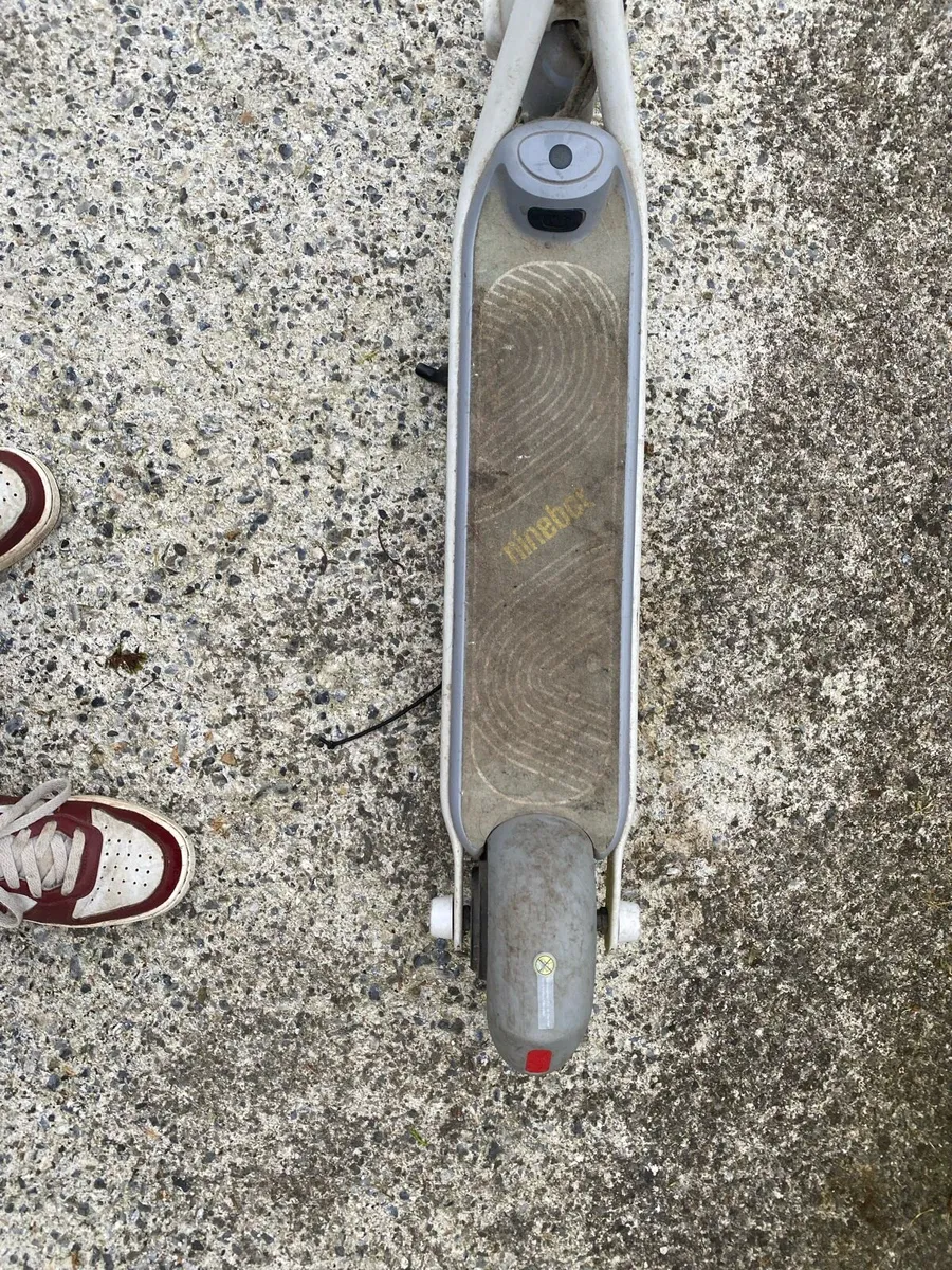 Electric scooter - Image 2
