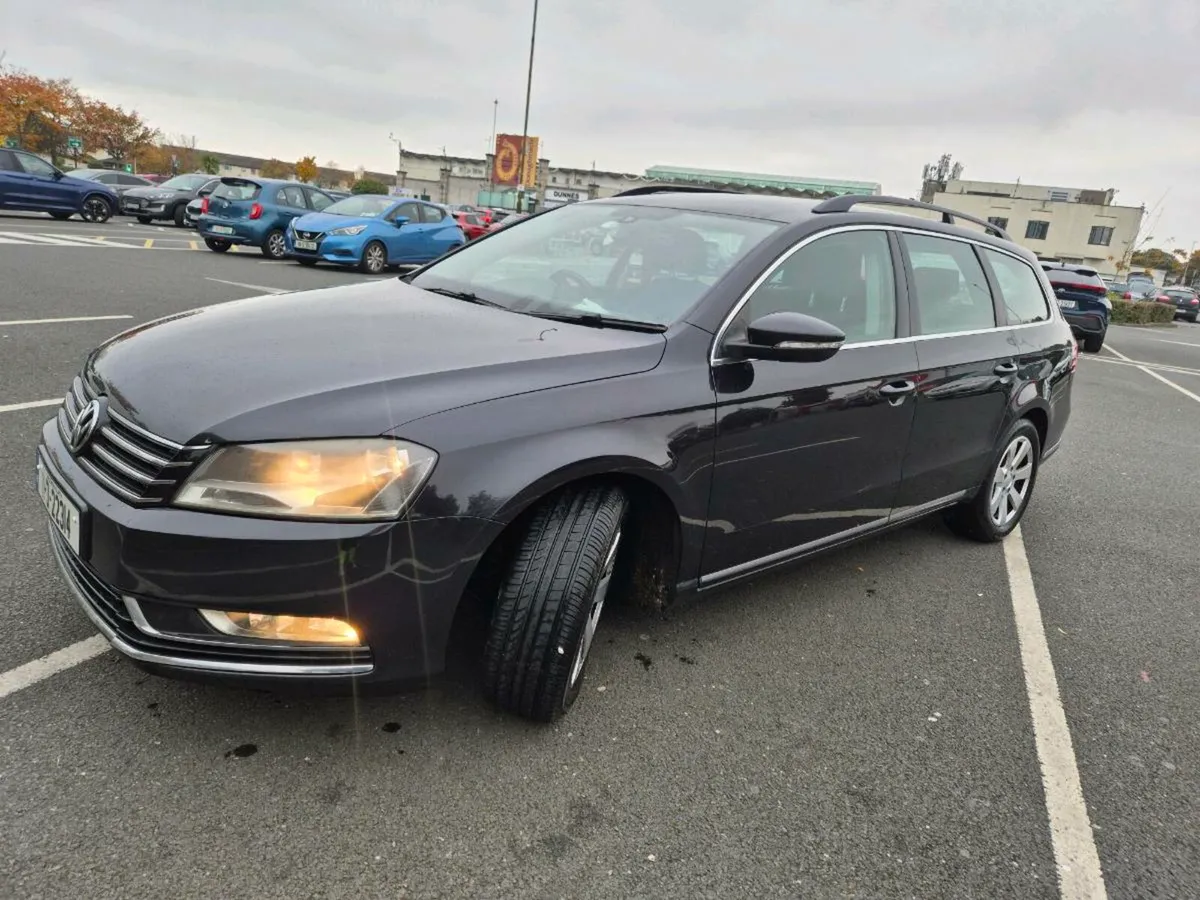 VW Passat Estate - Image 2