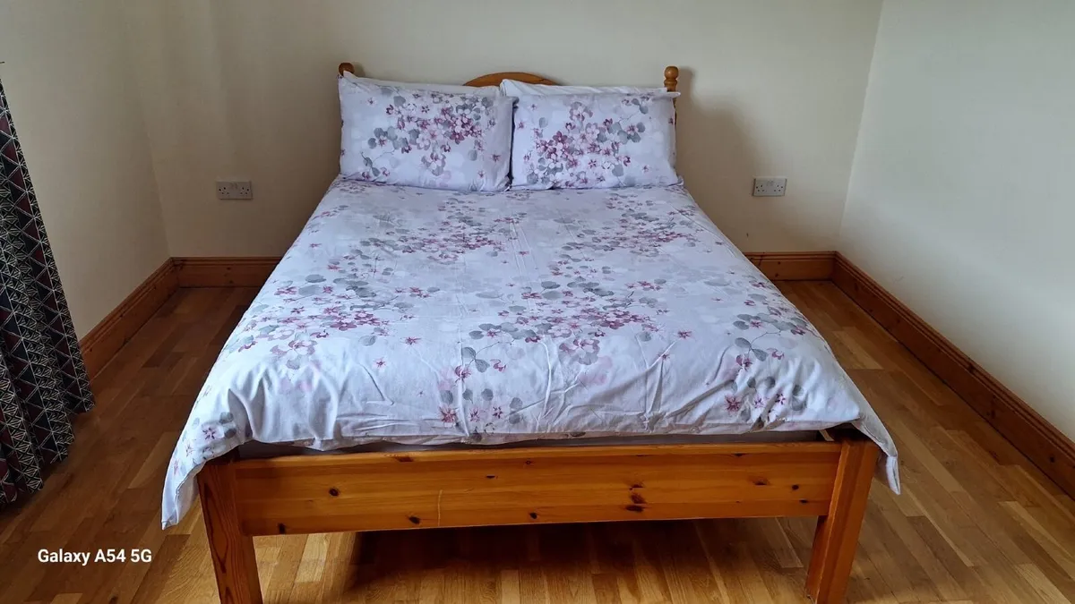 Bed - Image 1