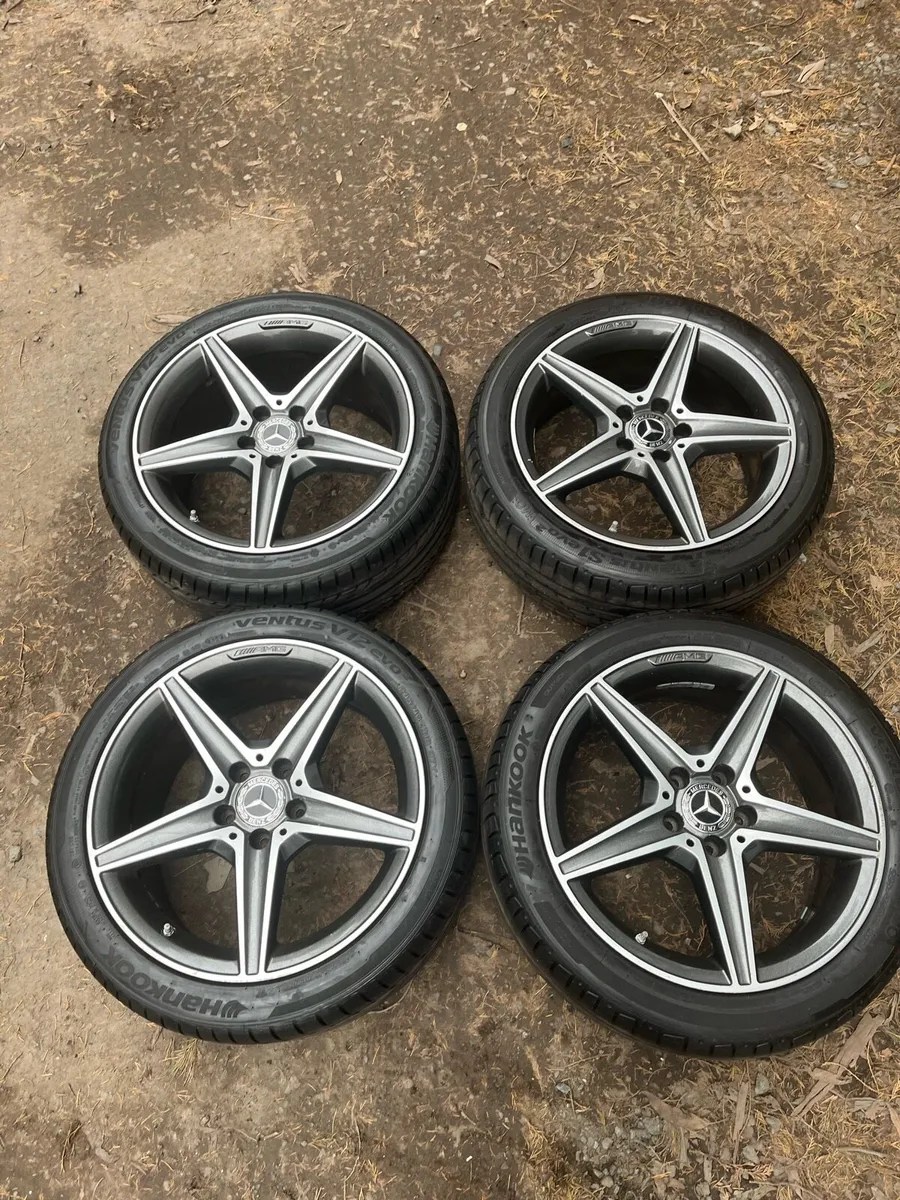 18’ Genuine Mercedes AMG 5x112 alloy wheels - Image 1