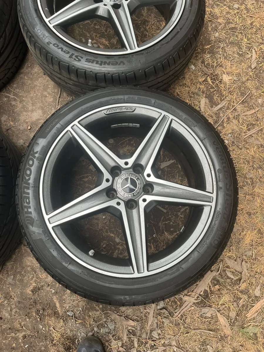 18’ Genuine Mercedes AMG 5x112 alloy wheels - Image 4