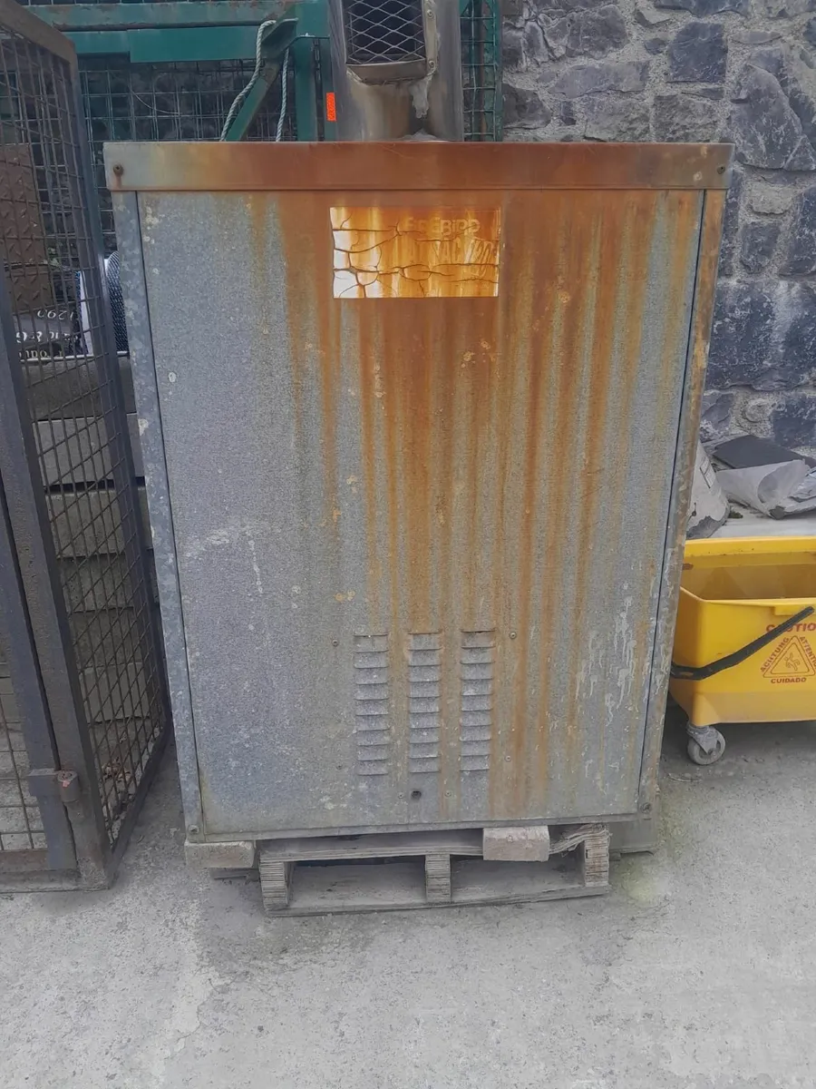 Oil Burner - Image 1