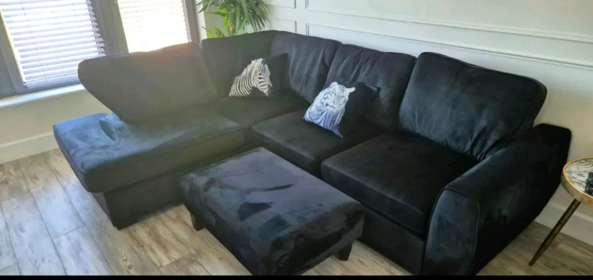L shaped couch and pouf - Image 1