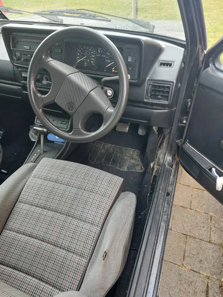 Volkswagen Golf 1989 Karman - Image 4