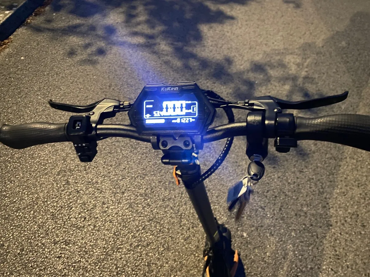 G2 pro electric scooter (Kugoo) - Image 3