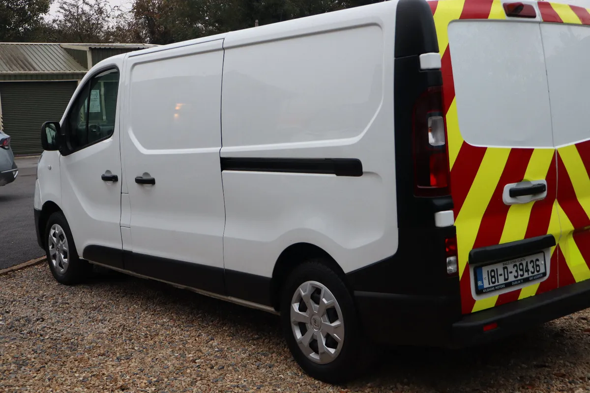 2018 RENAULT TRAFIC LWB - Image 4