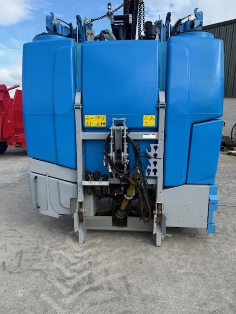 Used Lemken Sirius 10 21m Sprayer - Image 2