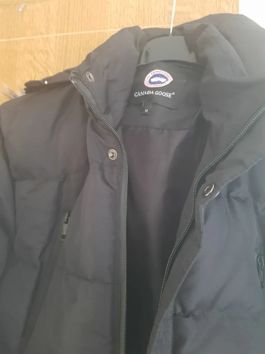 Mens goose coat sz medium - Image 2