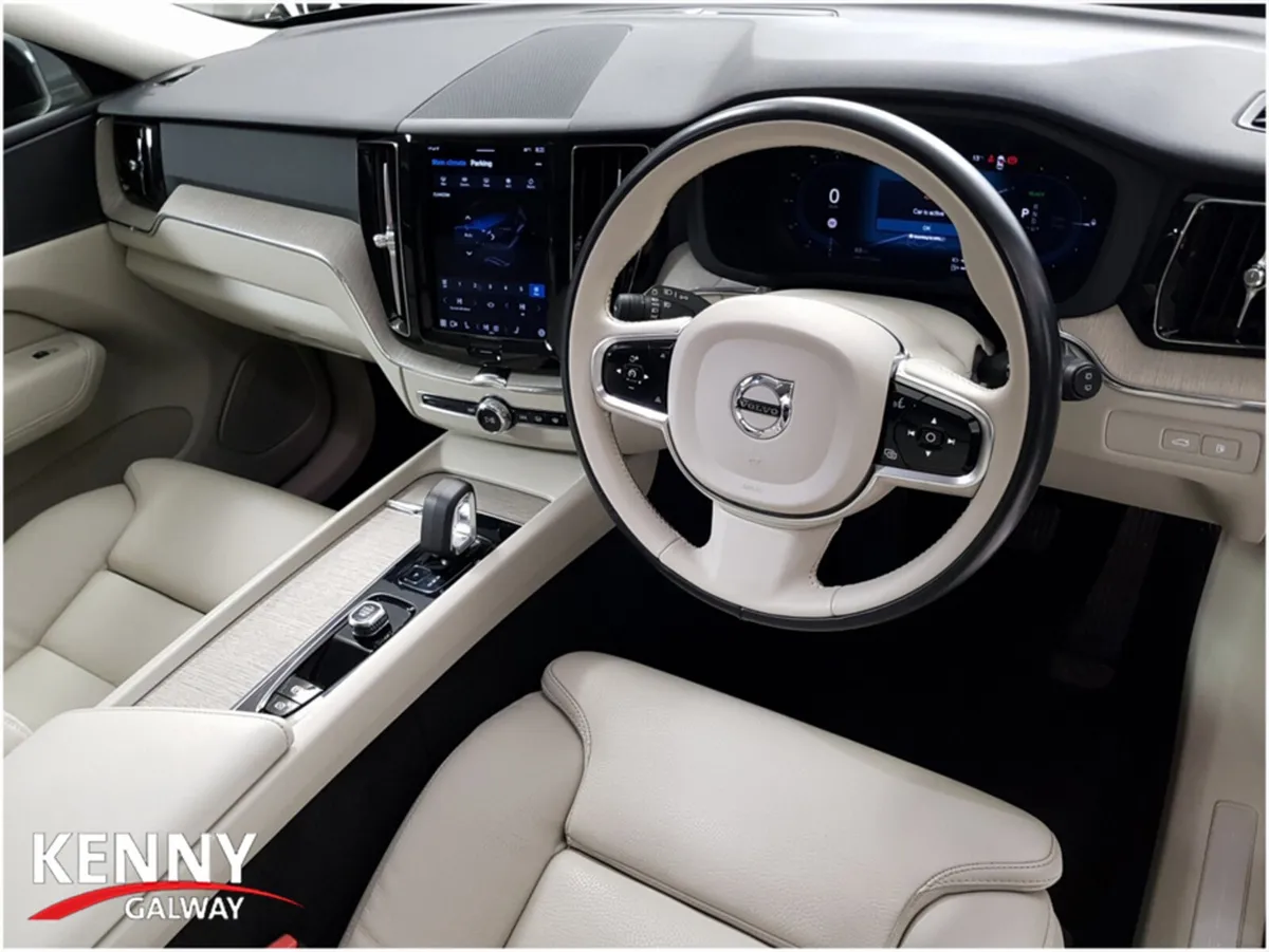 Volvo XC60 *Deposit Taken* T6 PHEV PLUS DARK AWD 5 - Image 2