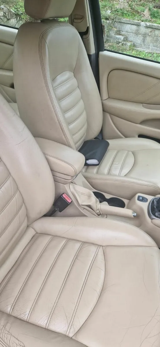 Jaguar X-Type 2010 - Image 2