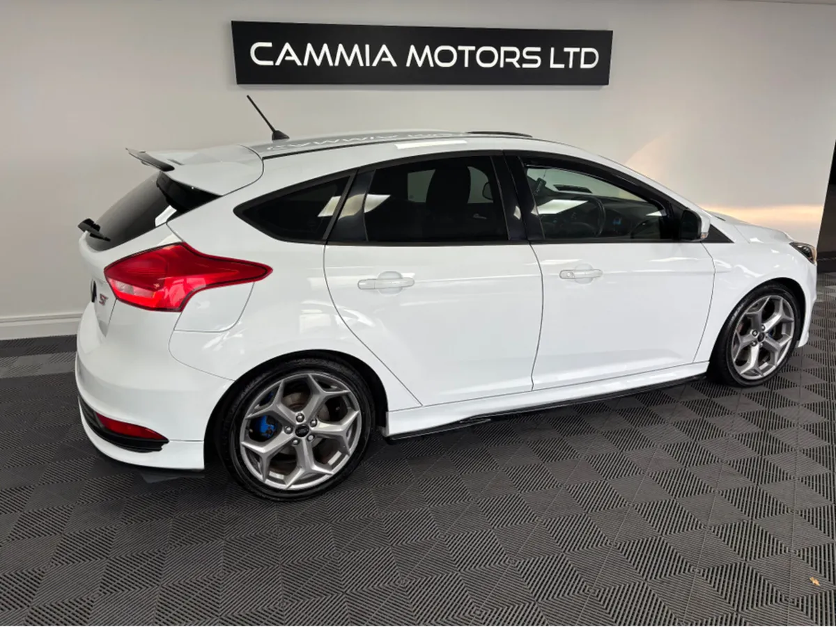 Ford Focus *FORD FOCUS ST* *RECARO SEATS* *MANUAL* - Image 3