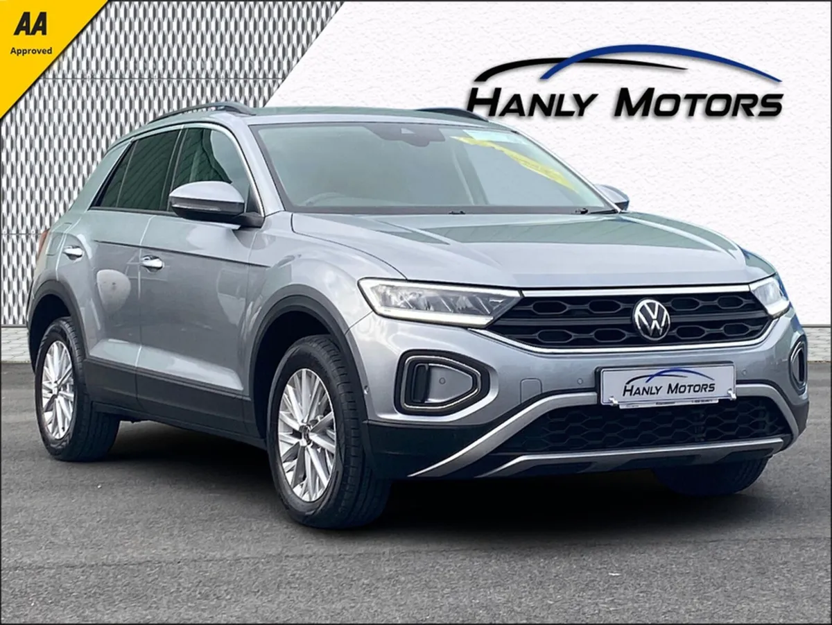 Volkswagen T-Roc LIFE 1.0 TSI MANUAL 6SPEED FWD 11 - Image 1