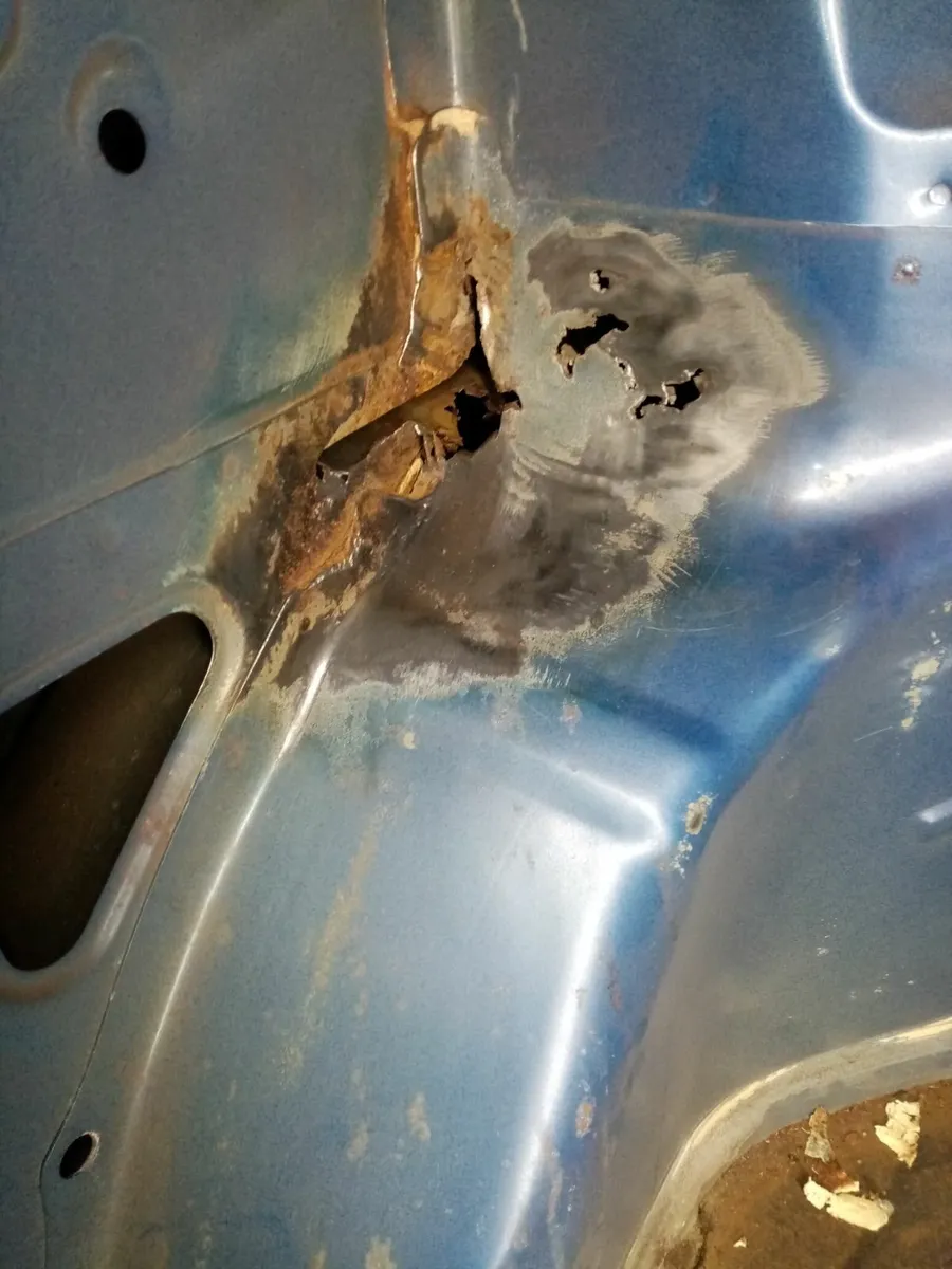 Car - Image 4