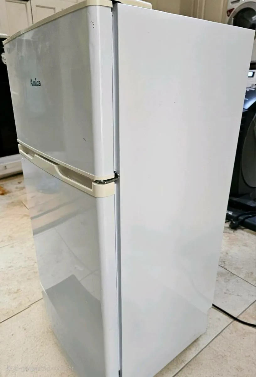 Amica Mini Fridge Freezer - Image 3