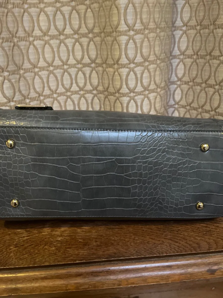 Handbags - Image 3