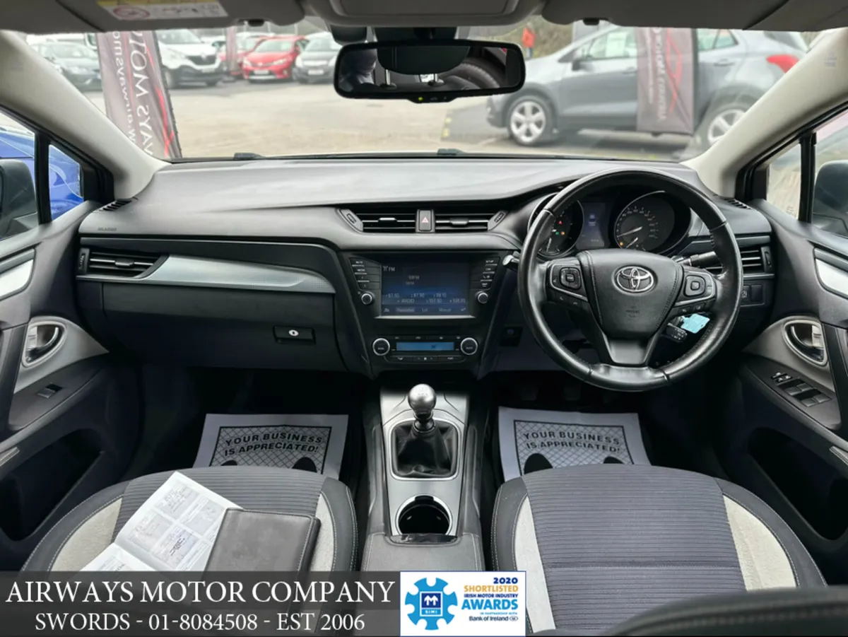 Toyota Avensis 2.0 D LUNA NAV 4DR - Image 4
