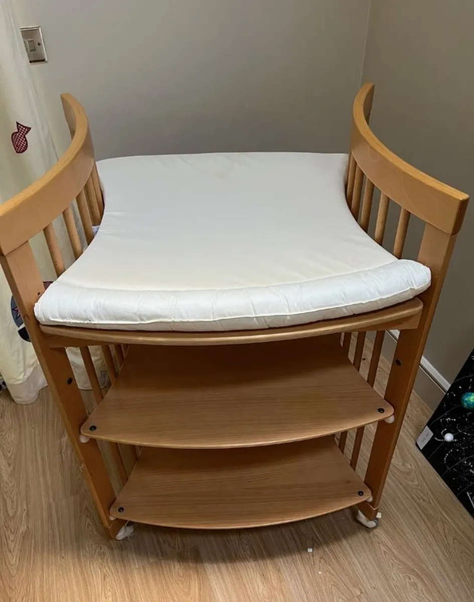 Stokke Changing Table - In Cork - can deliver to Dublin - Image 4