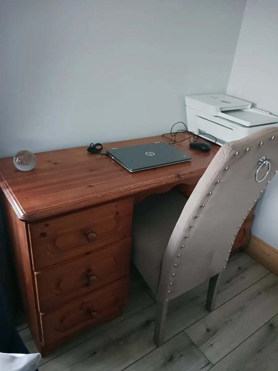 Desk & chair - Image 2