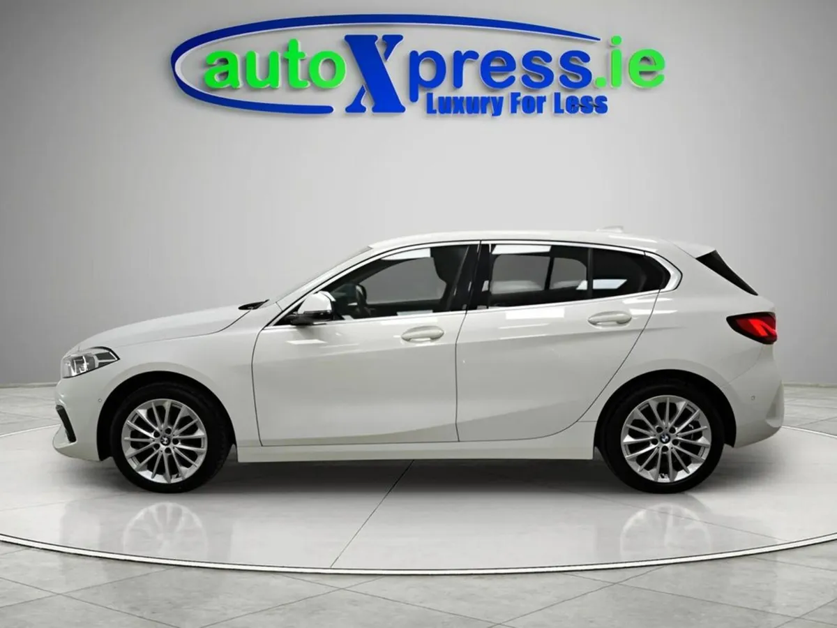 BMW 1-Series 118D Automatic, Reversing camera - Image 3