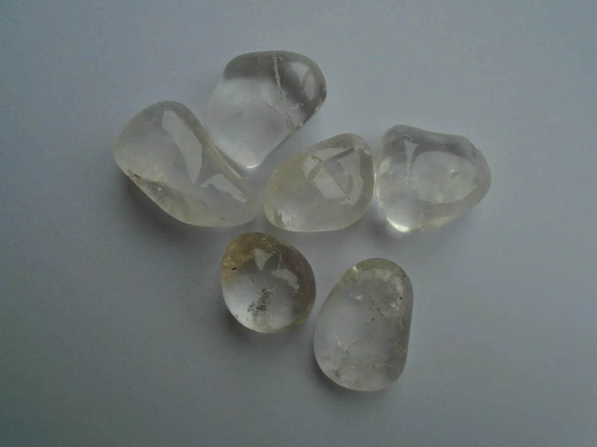 Clear Quartz crystals,Gemstones.Quartz - Image 2