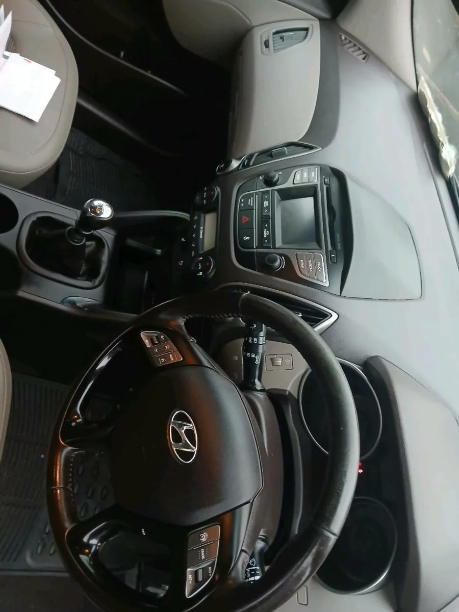 Hyundai IX35 Low milage - Image 4