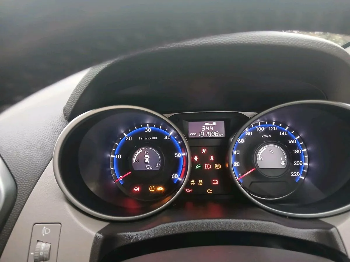 Hyundai IX35. Executive model. Fresh NCT Nov 2026 - Image 4
