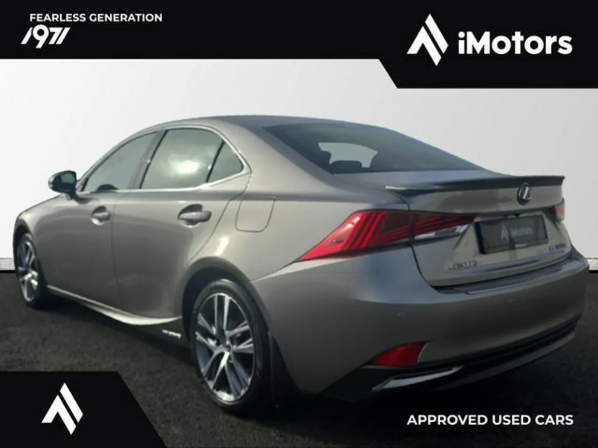 Lexus IS 300H EXECUTIVE EDITION - Image 2
