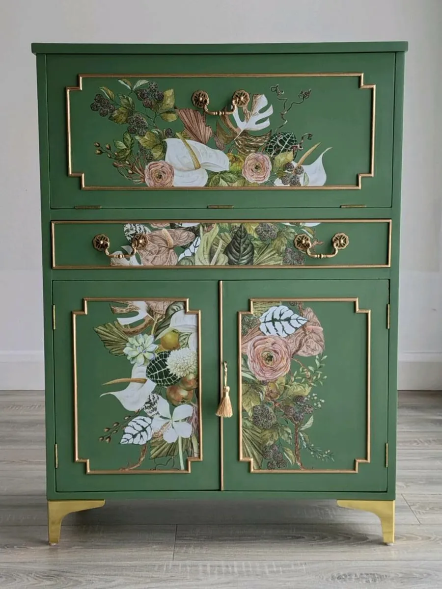 Vintage drinks/cocktail cabinet - Image 1