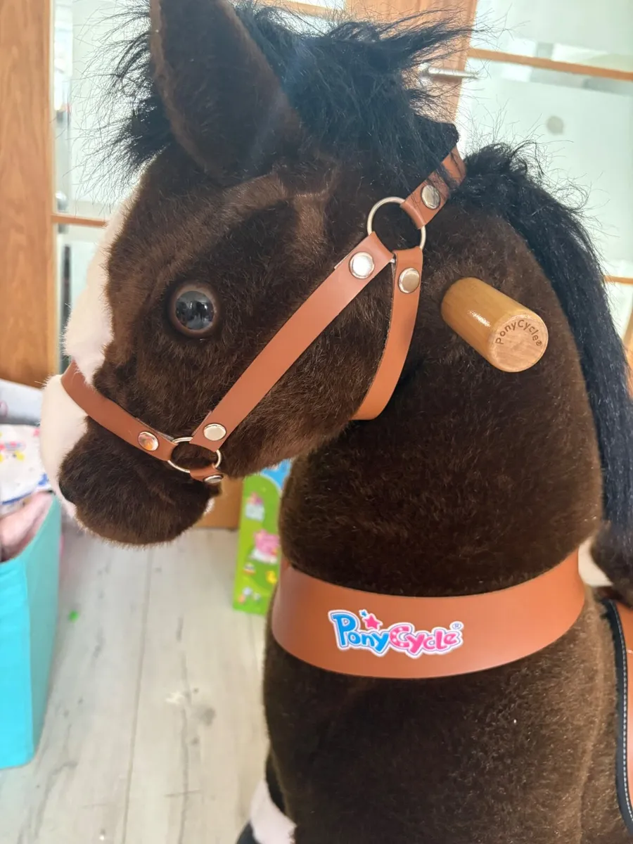 Ride on horse - Image 2