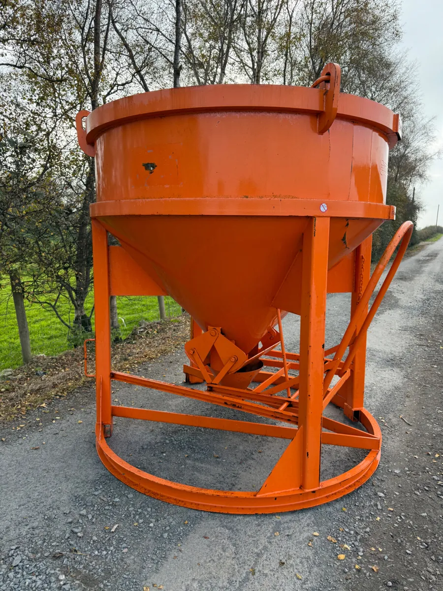 Concrete Skip - Image 2