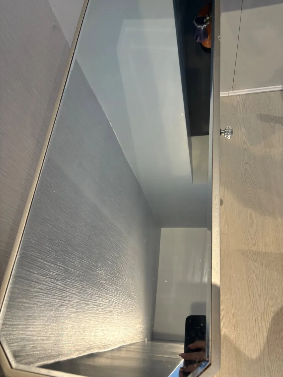 Glass console table - Image 3