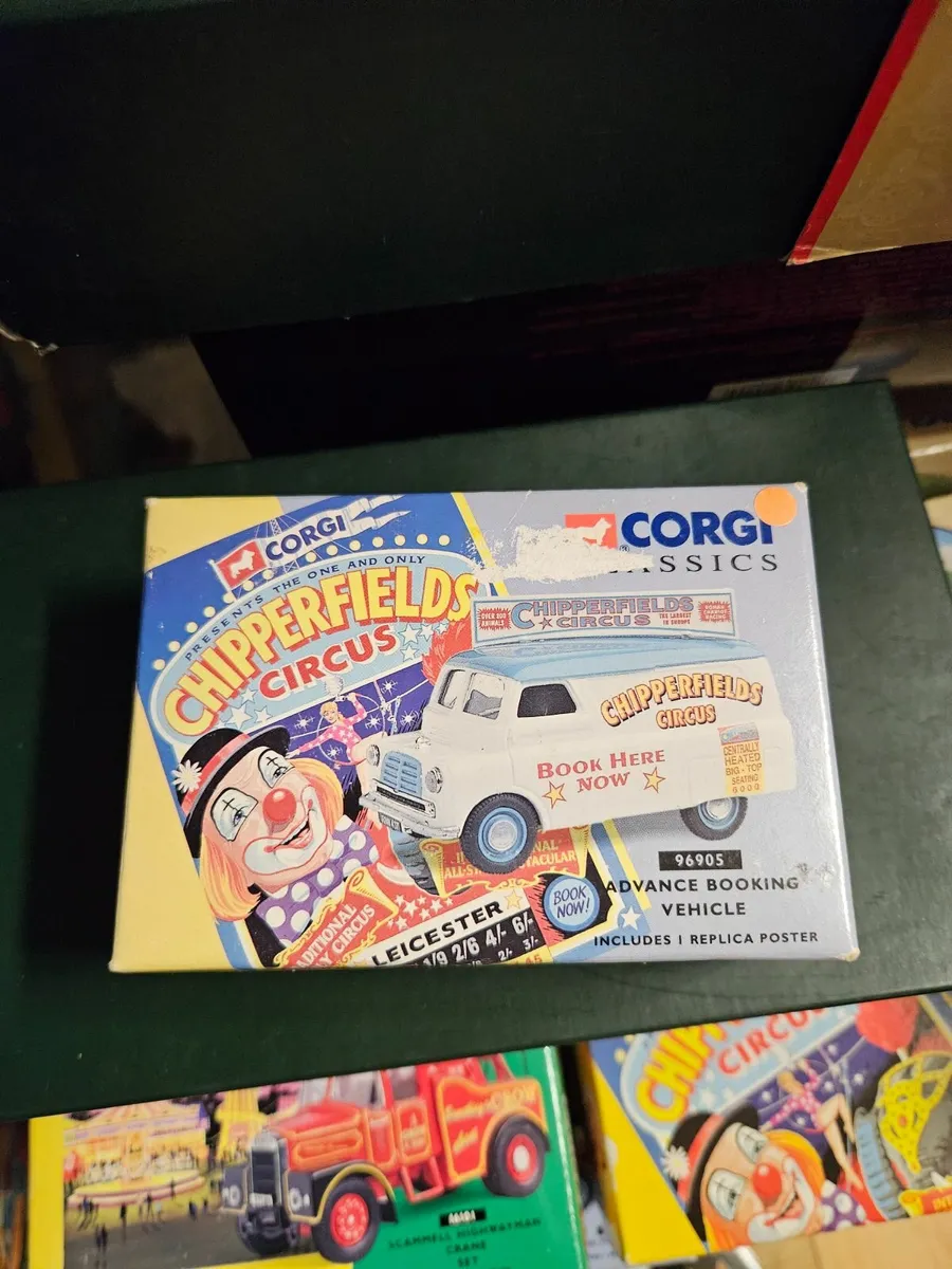 Corgi Chipperfields Circus Van