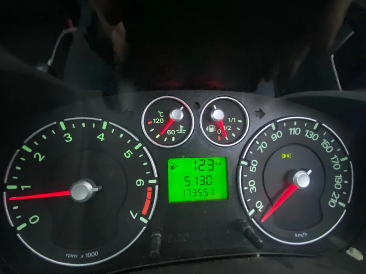 Ford Fiesta 2008 - Image 2