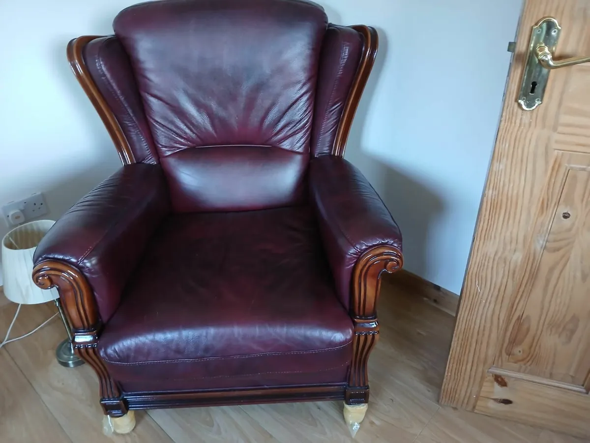 3 Piece Leather Suite  - excellent condition. - Image 2