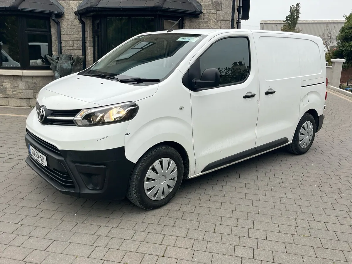 2017 (172) Toyota proace - Image 3