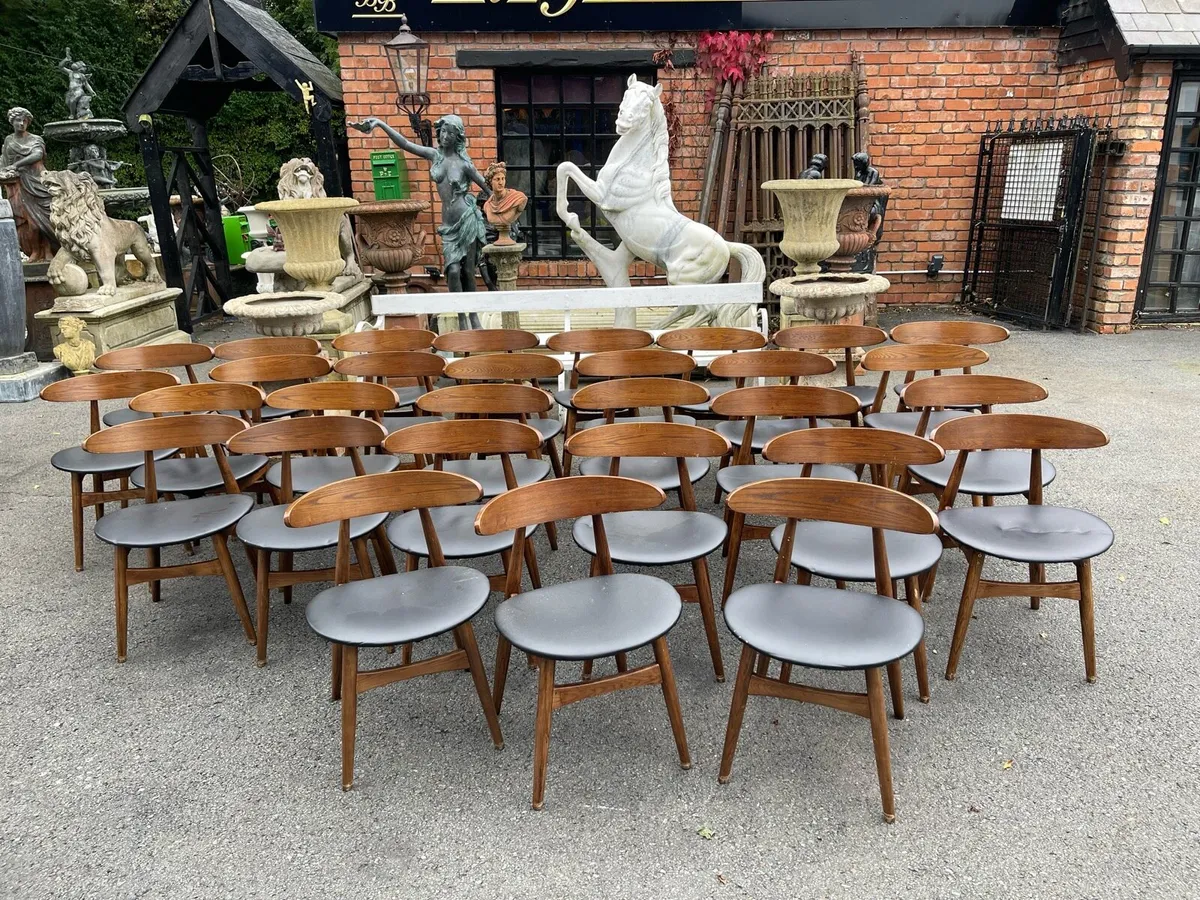 30 cafe bistro restaurant chairs - Image 1