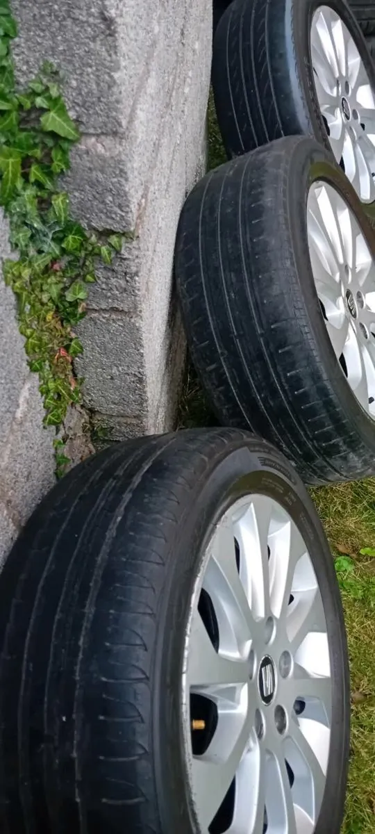 16" Seat leon alloys x 3 - Image 2