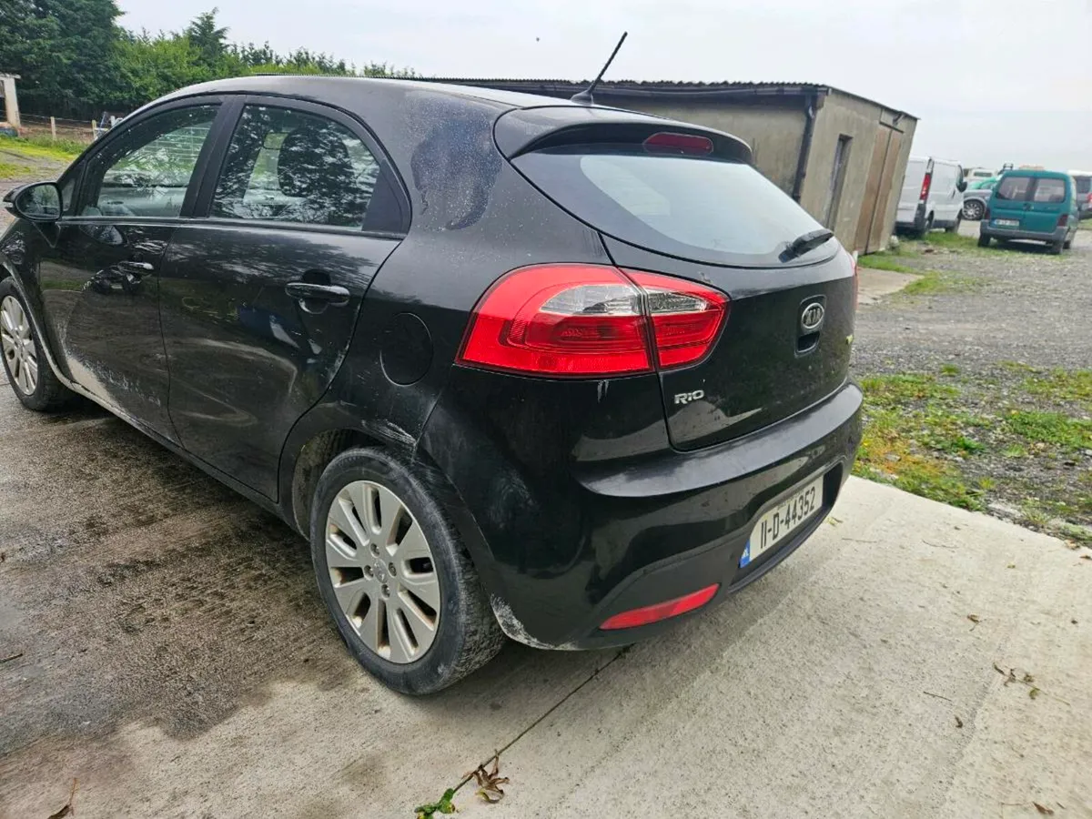 Car - Image 4