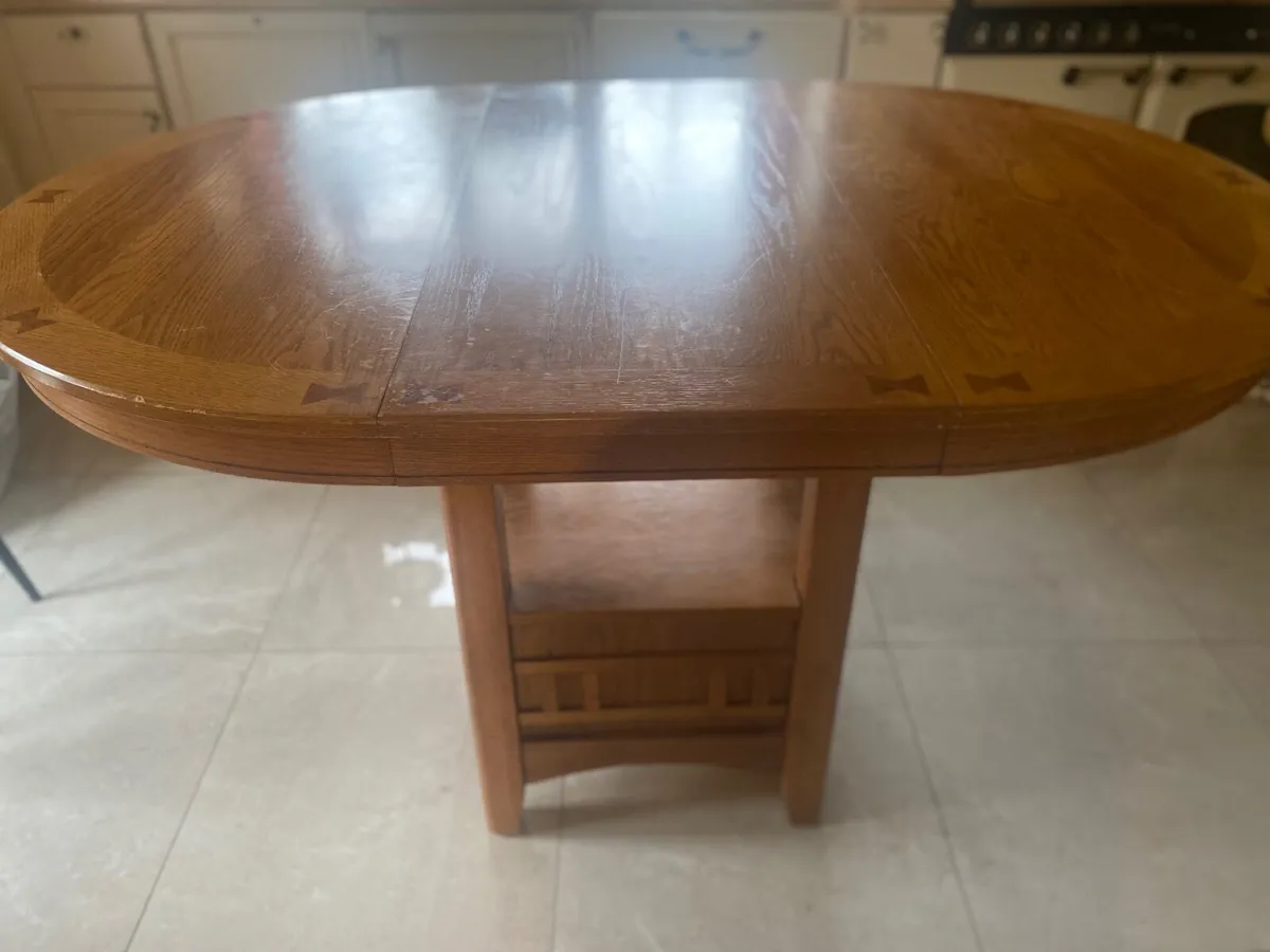 Table & stools - Image 3
