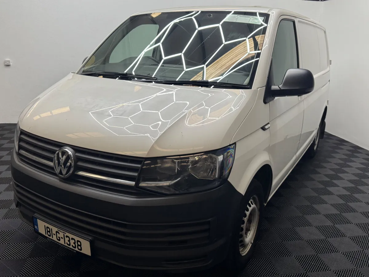 2018 Volkswagen Transporter - Image 3