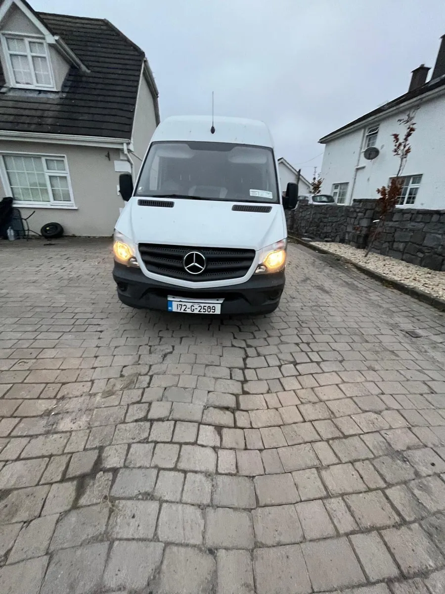 172 Mercedes Sprinter NEW DOE - Image 3