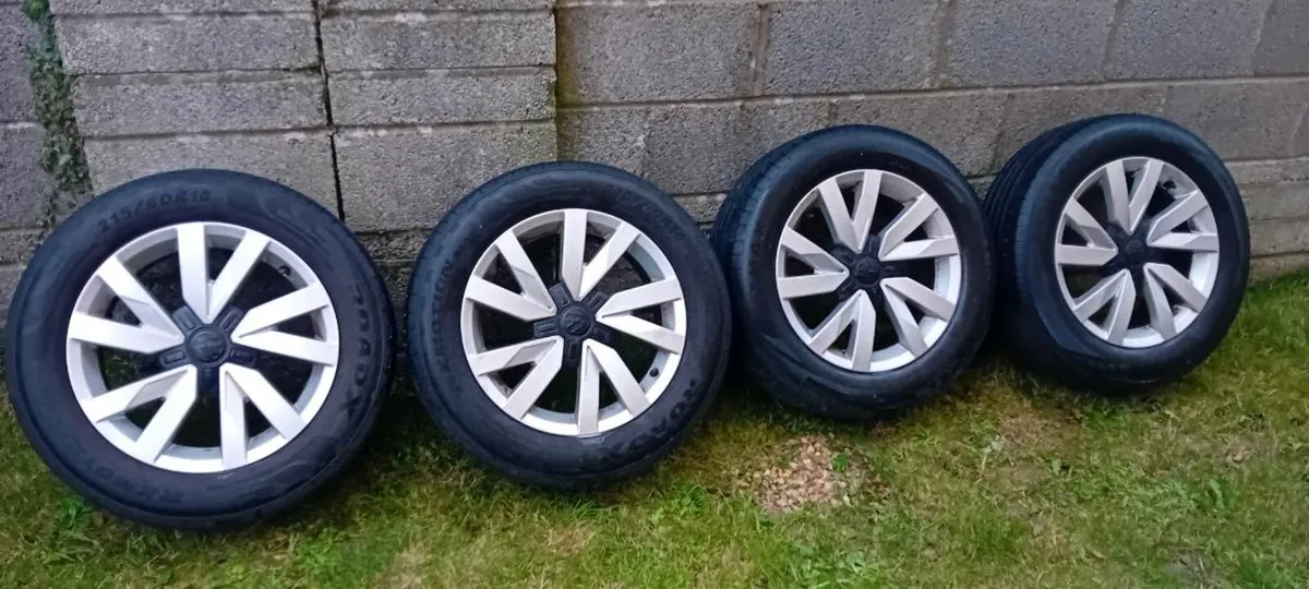 16" Vw Passat alloys - Image 1