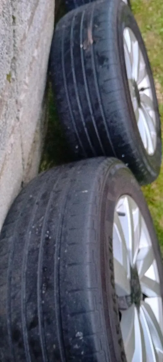 16" Vw Passat alloys - Image 3