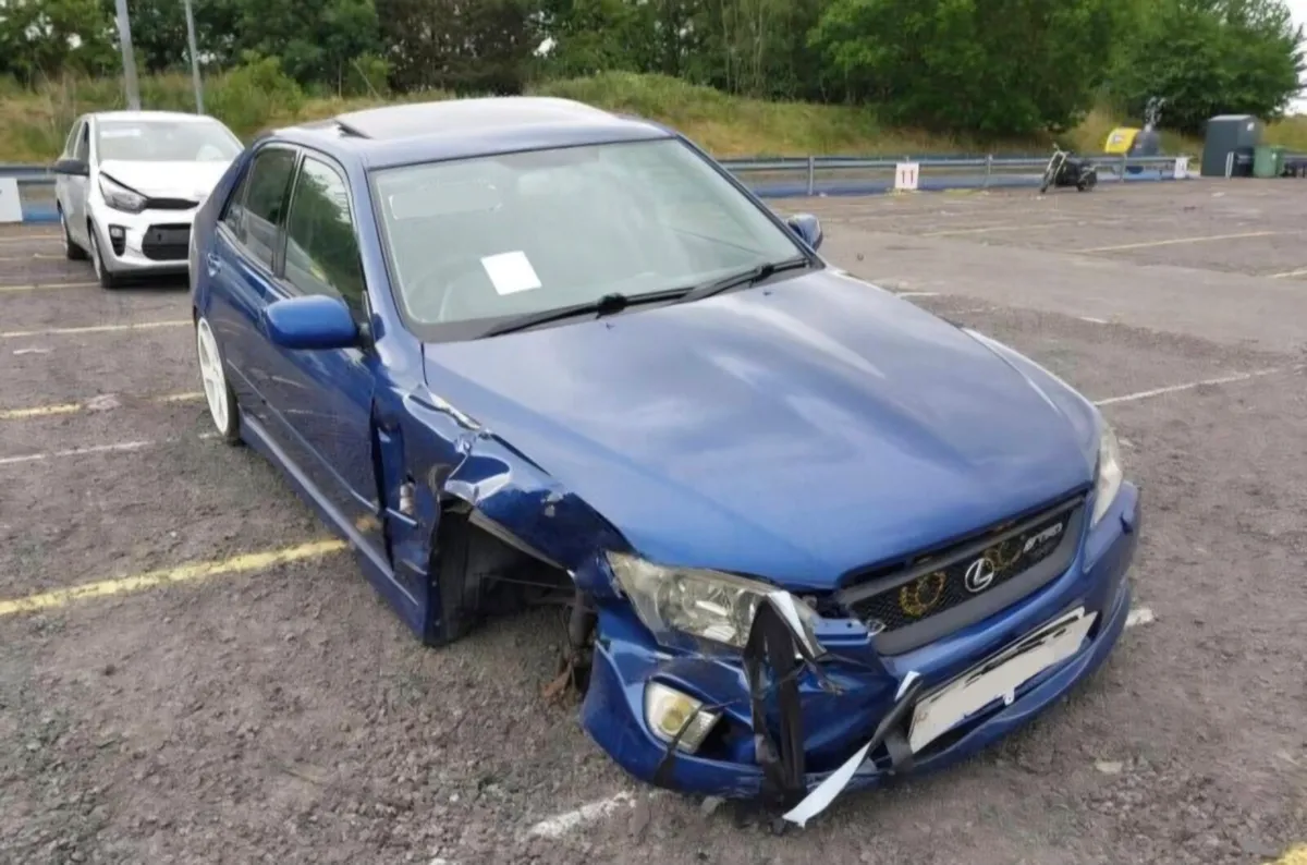Lexus Is300 3.0 BREAKING PARTS SPARES ONLY - Image 2