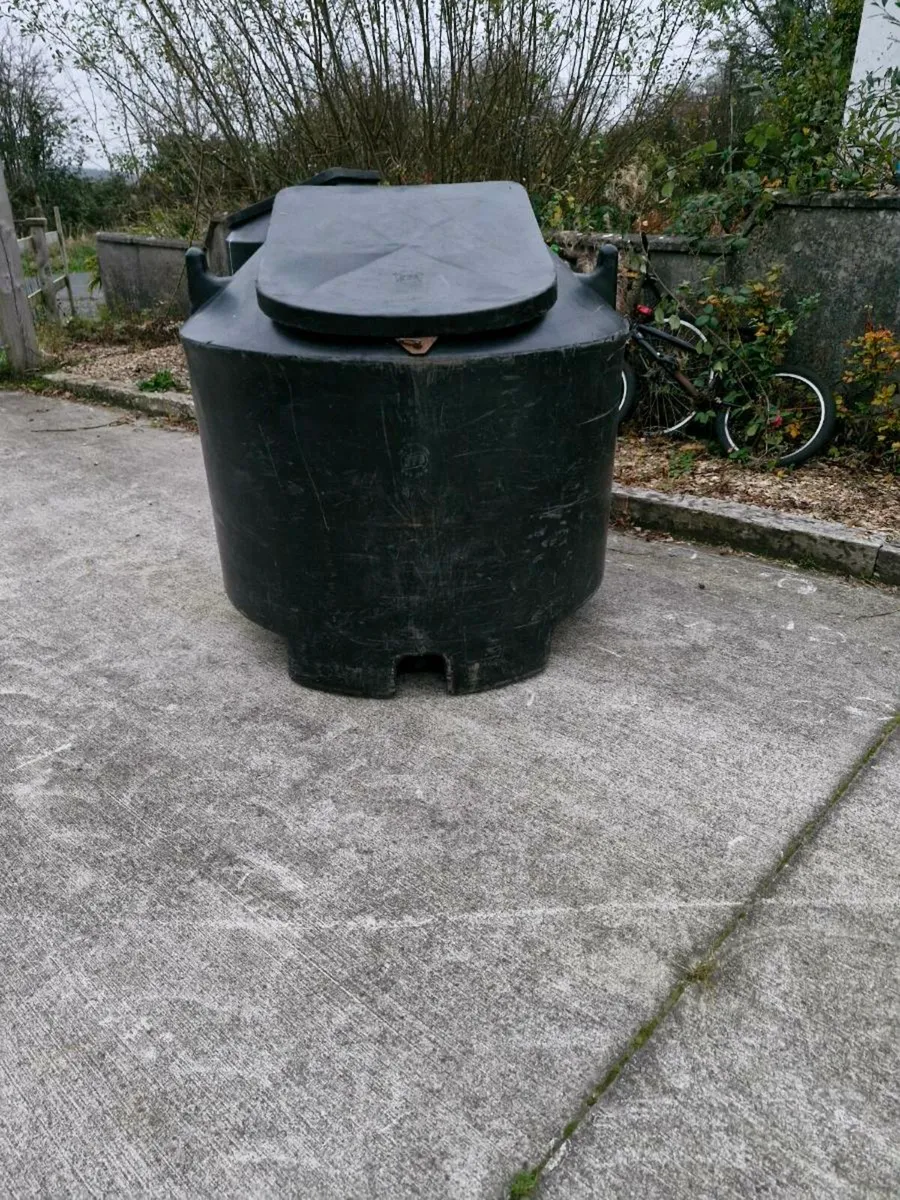 Meal bin - Image 1