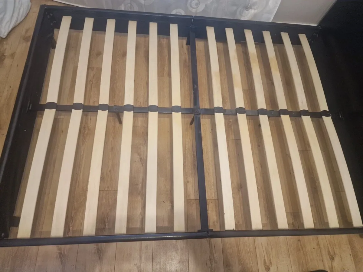 Double bed - Image 2