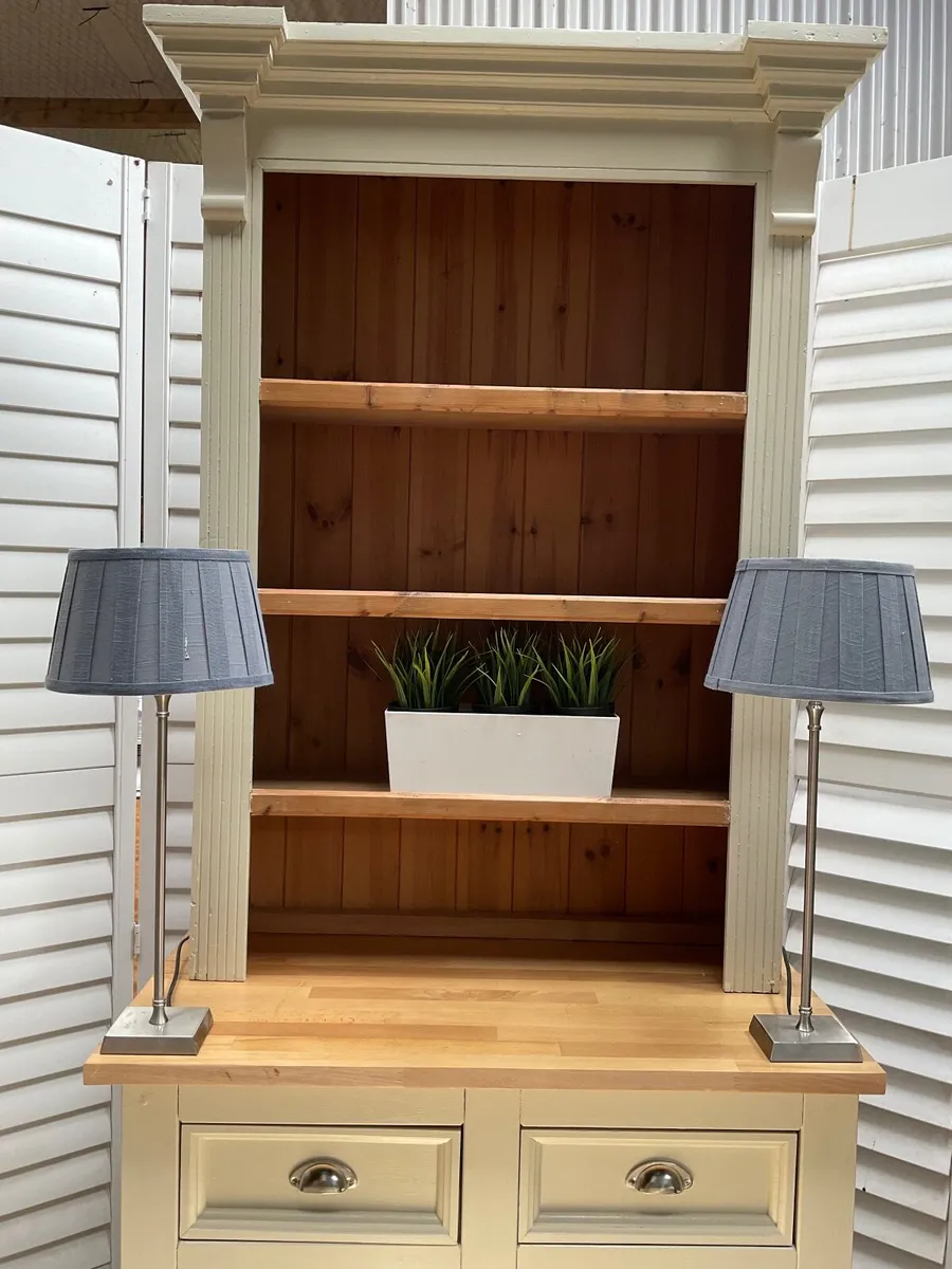 Kitchen dresser in a country chic style - Image 2